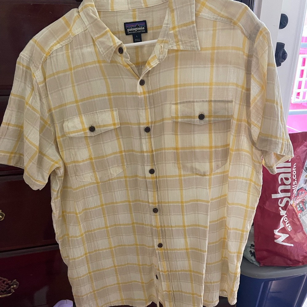 Patagonia Yellow Cream Casual Button Down Shirt